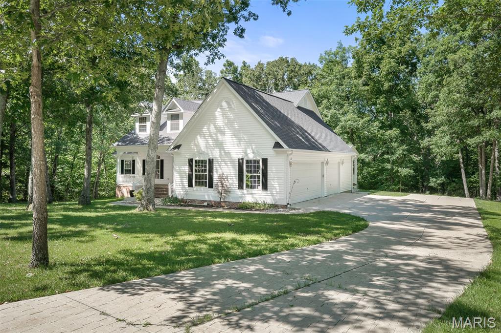 12 Ellerman Oaks Court