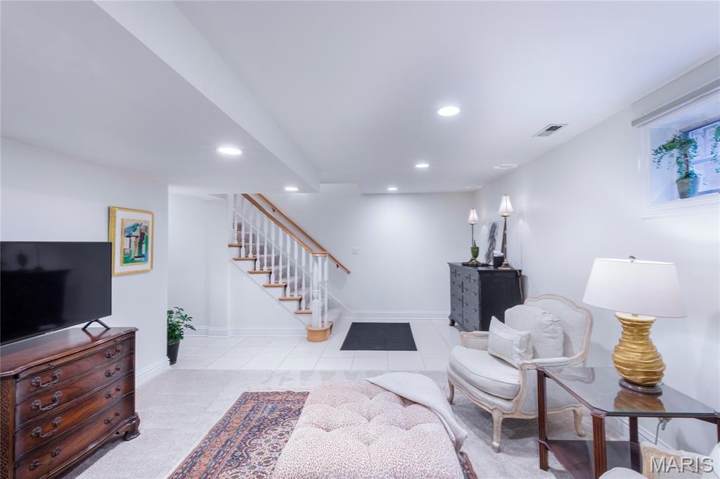 Commons Condo Ph 1 The - Residential