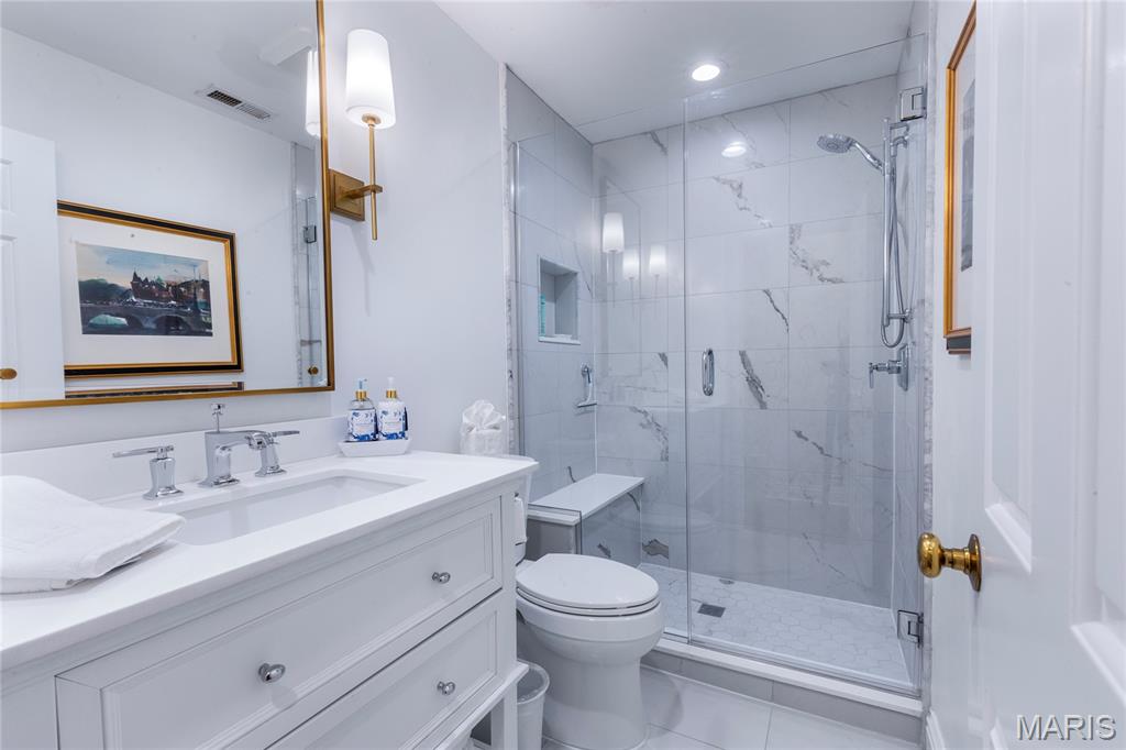 Commons Condo Ph 1 The - Residential