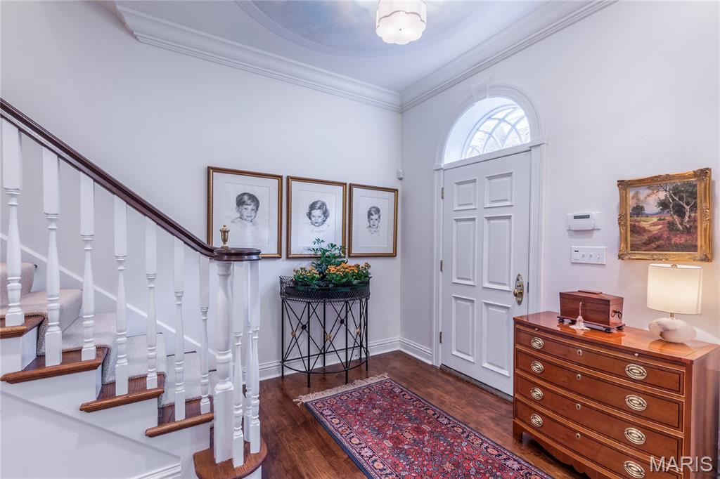 312 N Brentwood Boulevard 10