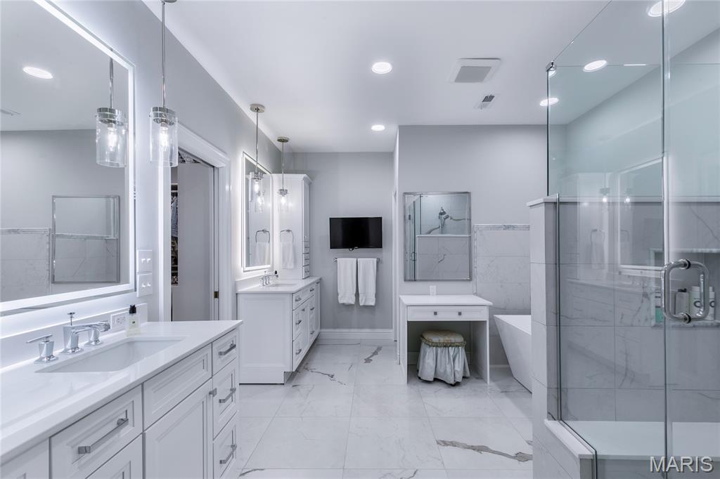 Commons Condo Ph 1 The - Residential