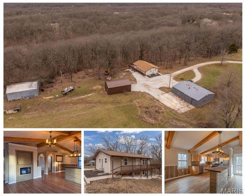 Photo of 18504 Wagon Wheel Trail, Warrenton, MO 63383 (MLS # 25078159)