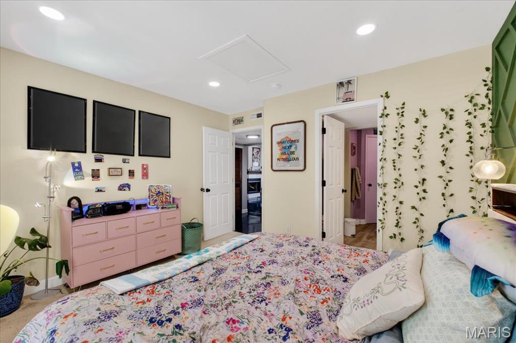 Stone Ridge Estate Condos - Residential