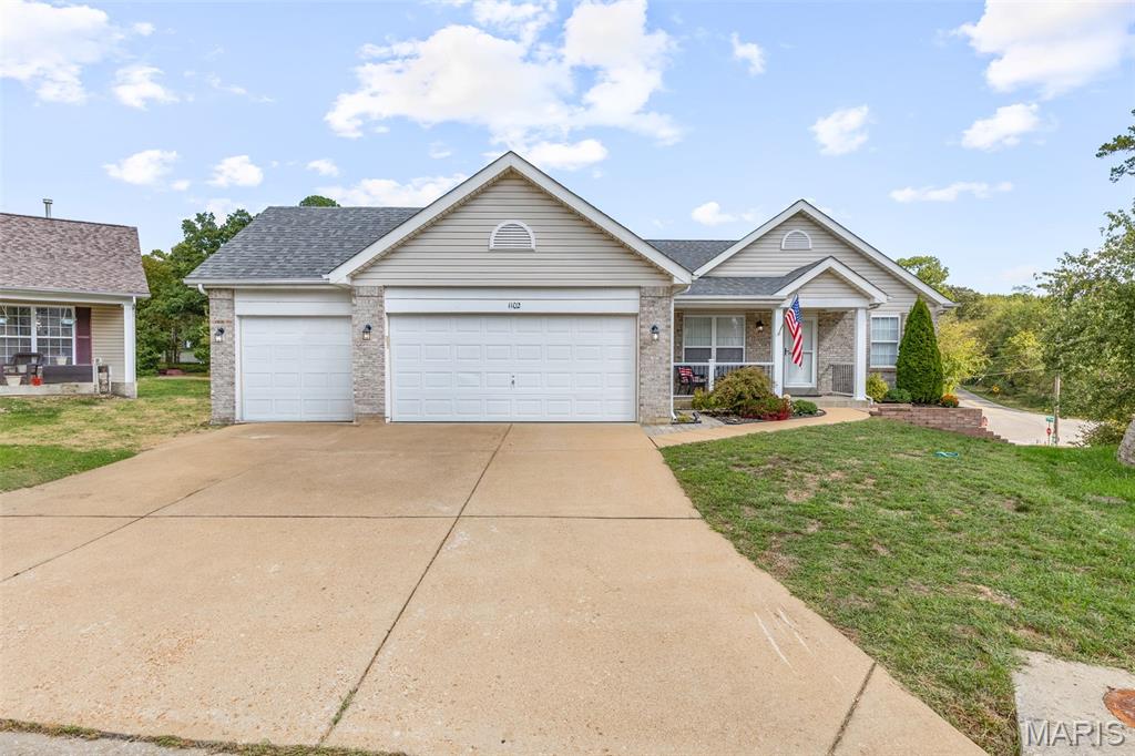 1102 Silverwillow Court
