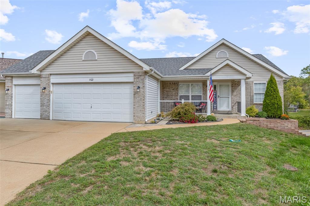 1102 Silverwillow Court