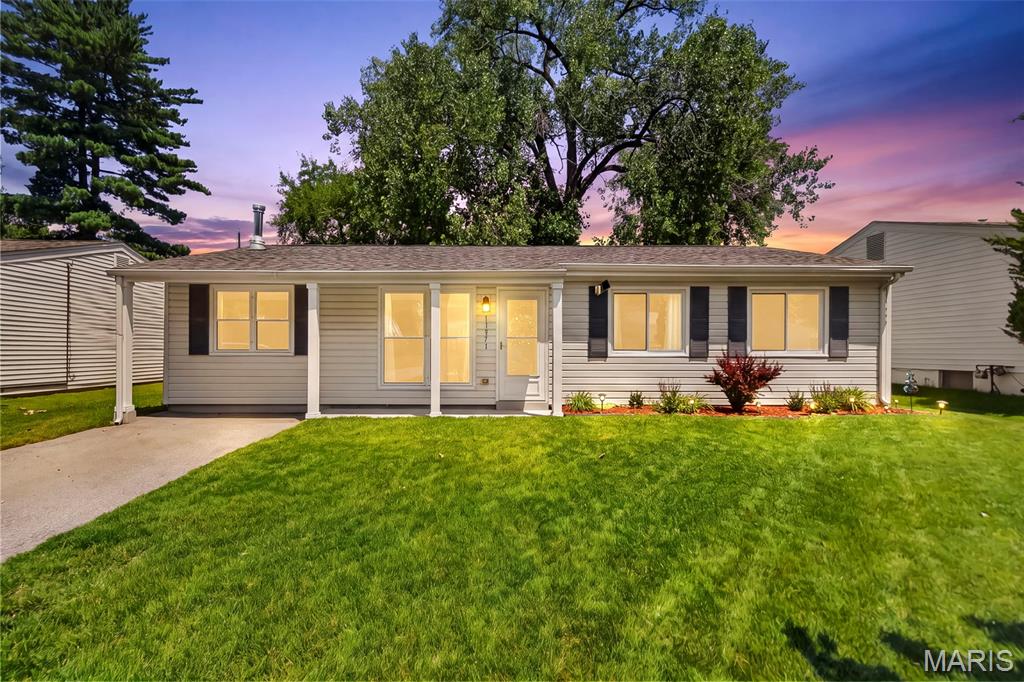 Photo 1 of 66 — 11971 Brookmont Drive, Maryland Heights, MO 63043