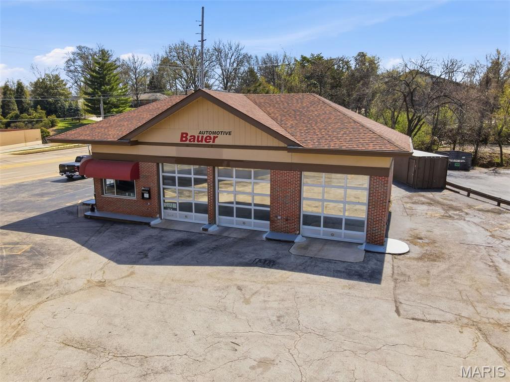 Lauras Sub 1 - Commercial Lease