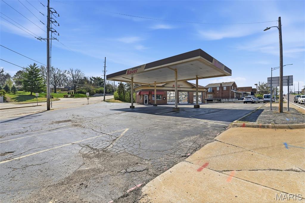 Lauras Sub 1 - Commercial Lease