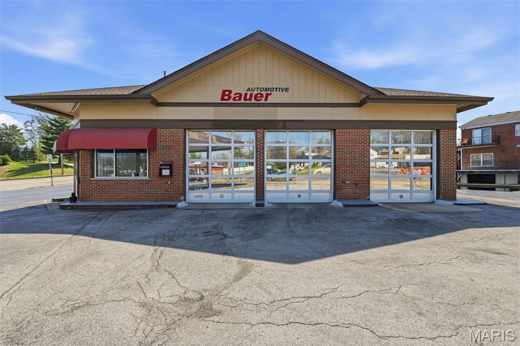 Lauras Sub 1 - Commercial Lease