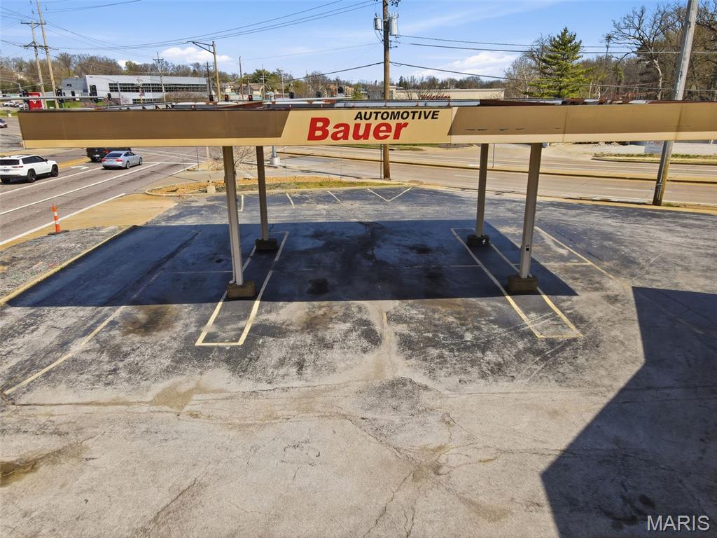 Lauras Sub 1 - Commercial Lease
