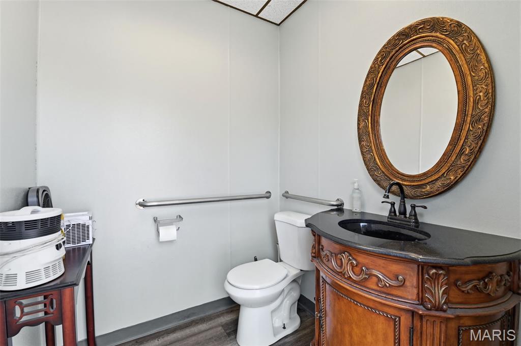 Lauras Sub 1 - Commercial Lease