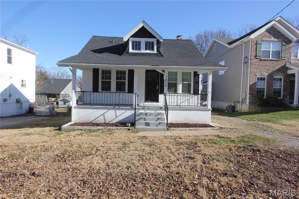Photo of 1034 N Rock Hill Road, Rock Hill, MO 63119 (MLS # 26003376)