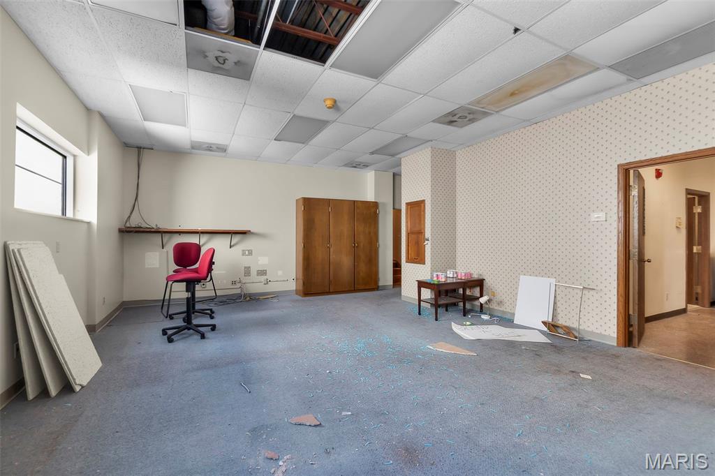 n/a - Commercial Sale