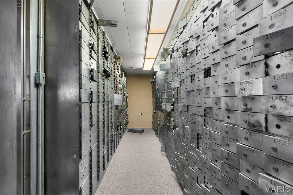 n/a - Commercial Sale