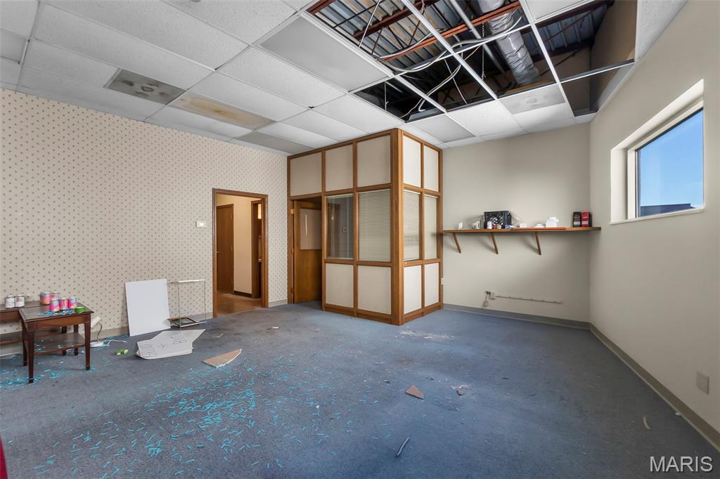 n/a - Commercial Sale