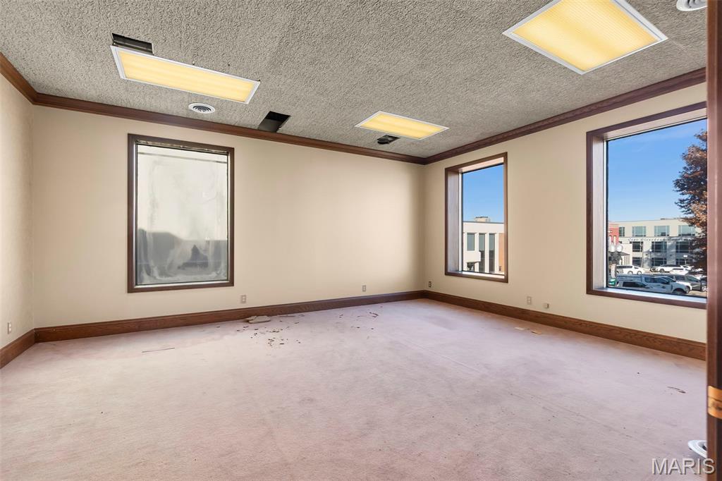 n/a - Commercial Sale