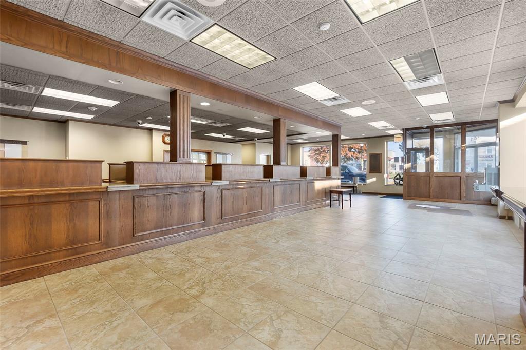 n/a - Commercial Sale