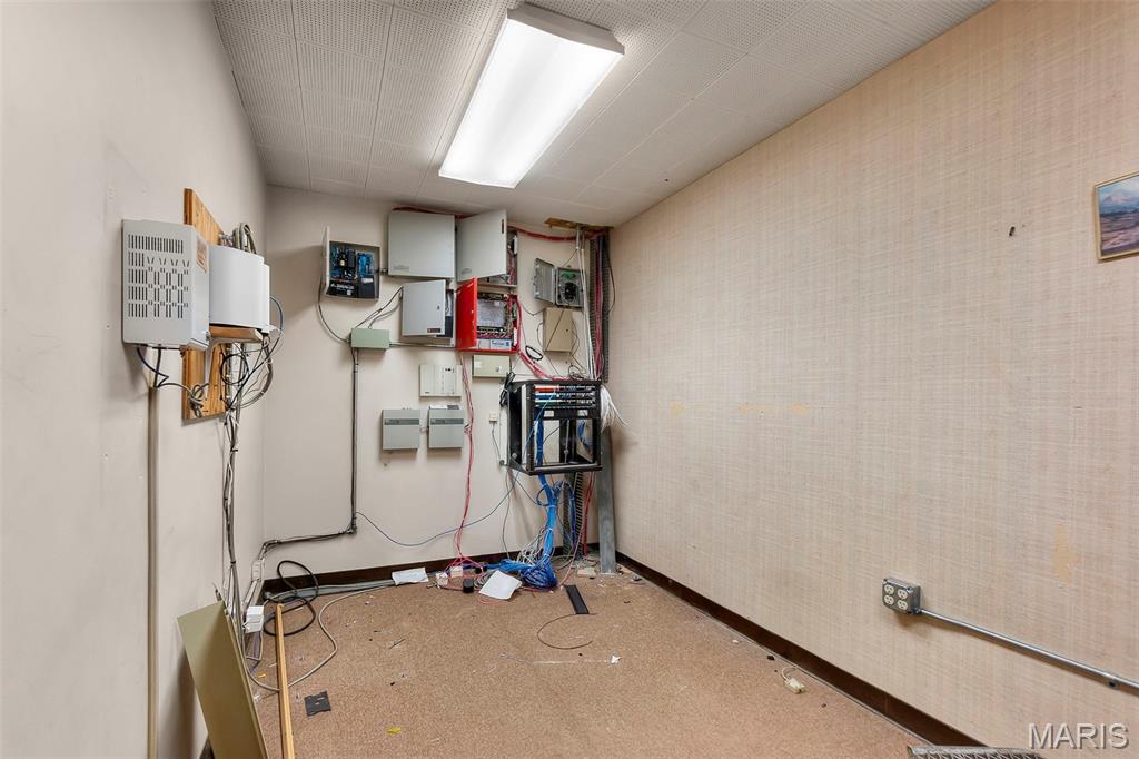 n/a - Commercial Sale