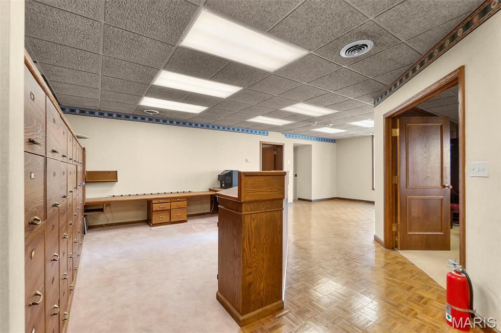 n/a - Commercial Sale