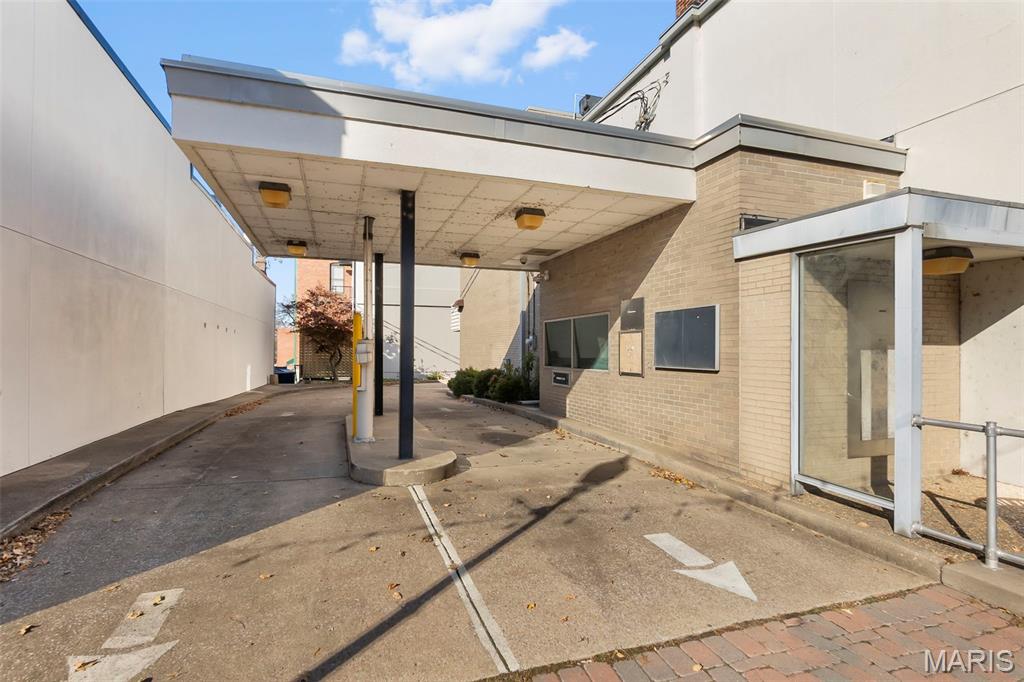 n/a - Commercial Sale