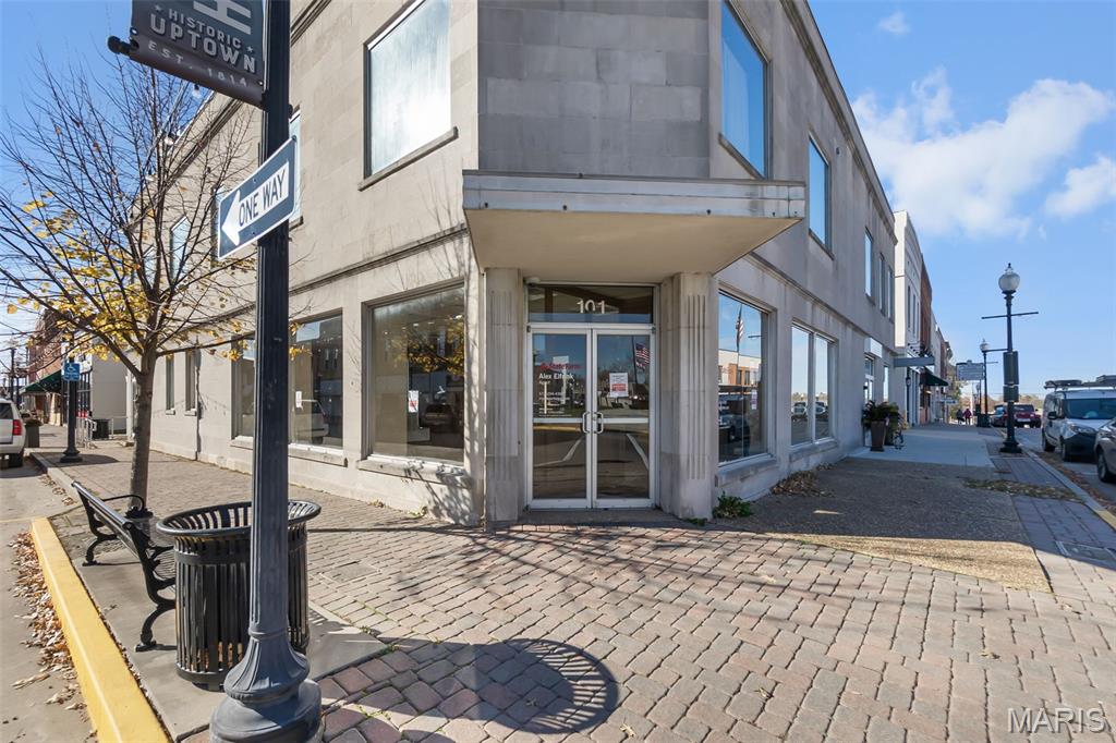 n/a - Commercial Sale