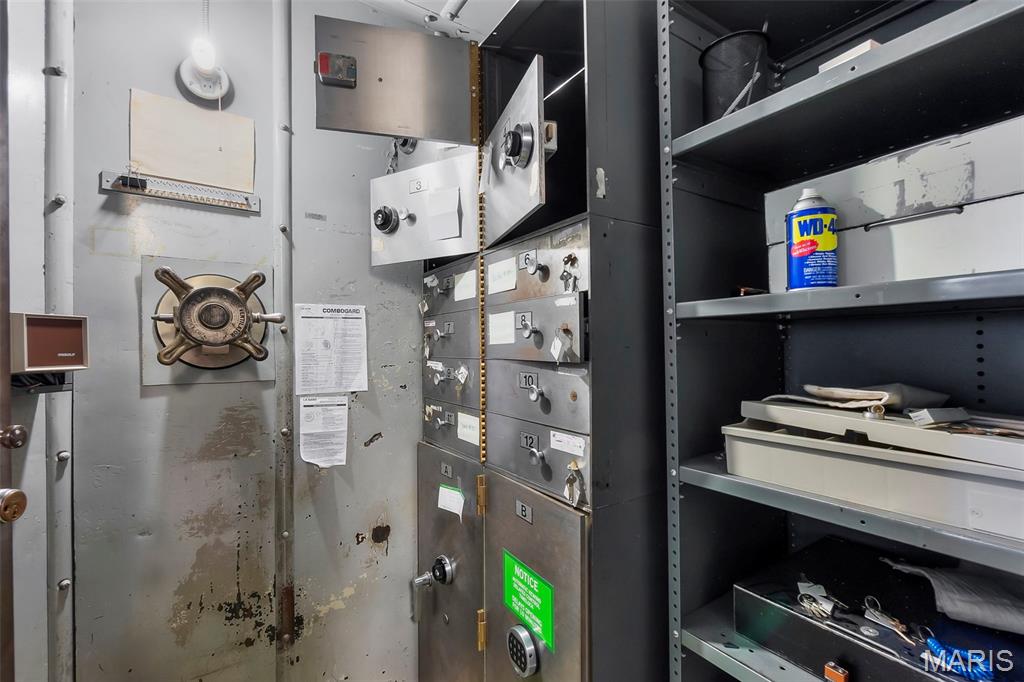 n/a - Commercial Sale