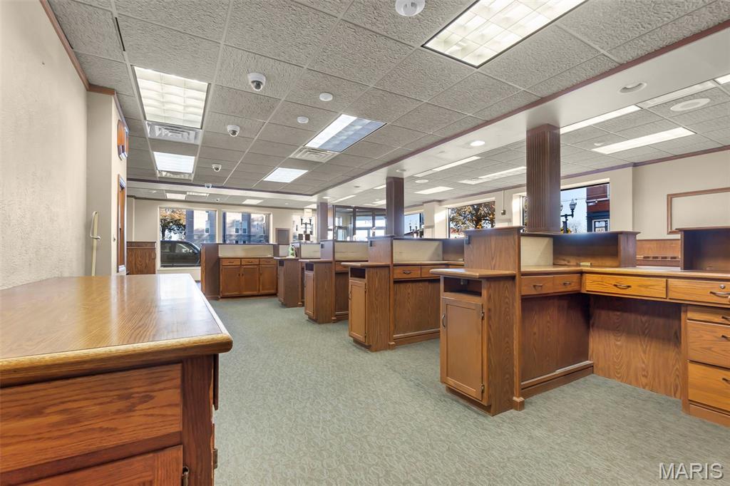 n/a - Commercial Sale