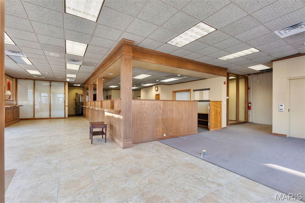 n/a - Commercial Sale