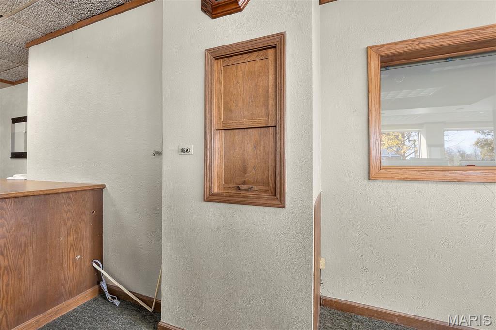 n/a - Commercial Sale