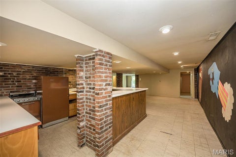Tiny photo for 425 Kenilworth Lane, Ballwin, MO 63011 (MLS # 26036077)