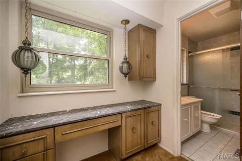 Tiny photo for 425 Kenilworth Lane, Ballwin, MO 63011 (MLS # 26036077)