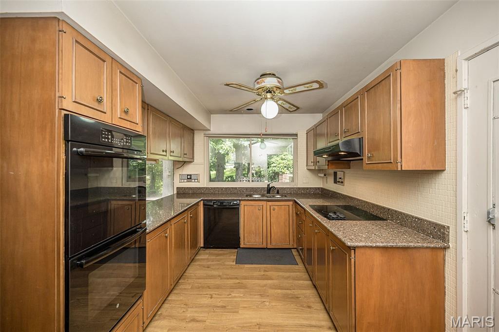 425 Kenilworth Lane
