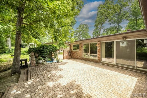 Tiny photo for 425 Kenilworth Lane, Ballwin, MO 63011 (MLS # 26036077)