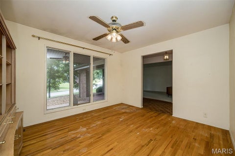 Tiny photo for 425 Kenilworth Lane, Ballwin, MO 63011 (MLS # 26036077)