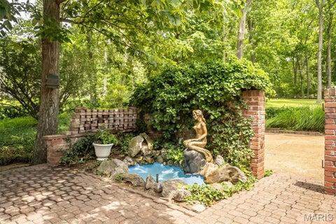 Tiny photo for 425 Kenilworth Lane, Ballwin, MO 63011 (MLS # 26036077)
