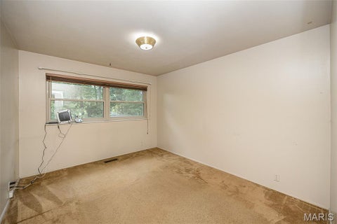 Tiny photo for 425 Kenilworth Lane, Ballwin, MO 63011 (MLS # 26036077)