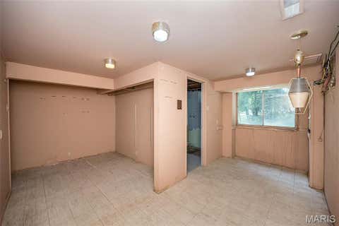 Tiny photo for 425 Kenilworth Lane, Ballwin, MO 63011 (MLS # 26036077)