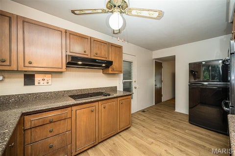 Tiny photo for 425 Kenilworth Lane, Ballwin, MO 63011 (MLS # 26036077)