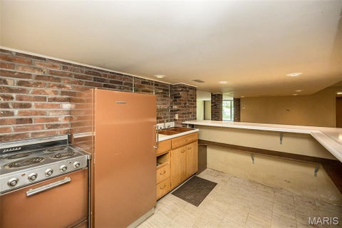 Tiny photo for 425 Kenilworth Lane, Ballwin, MO 63011 (MLS # 26036077)