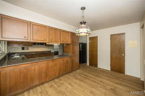 Tiny photo for 425 Kenilworth Lane, Ballwin, MO 63011 (MLS # 26036077)