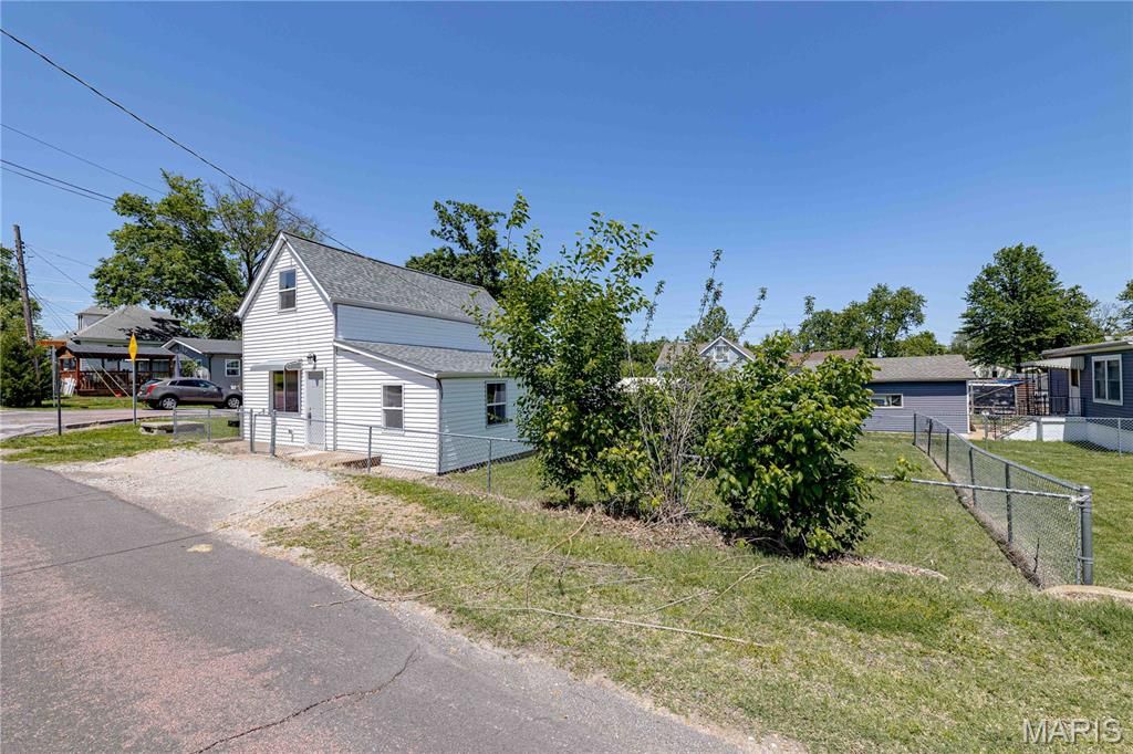 Photo of 419 Little Broadway Street, Mehlville, MO 63125 (MLS # 26027873)