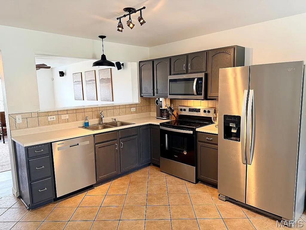 Pearson Pointe Villa - Residential