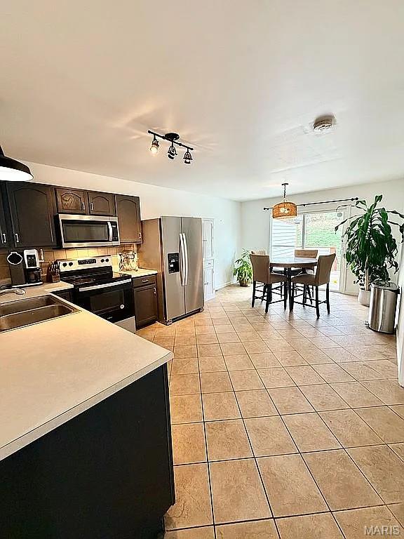 Pearson Pointe Villa - Residential