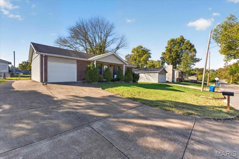 Tiny photo for 11502 Terry Avenue, Maryland Heights, MO 63043 (MLS # 26055431)