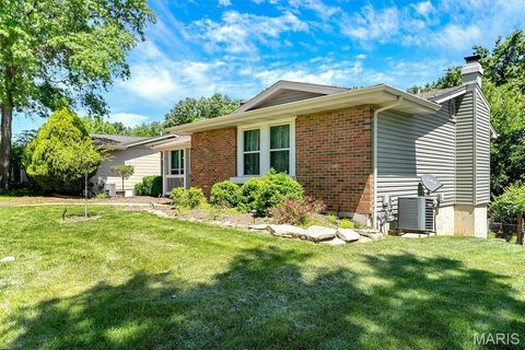 Tiny photo for 650 Towerwood Drive, Ballwin, MO 63021 (MLS # 26042673)