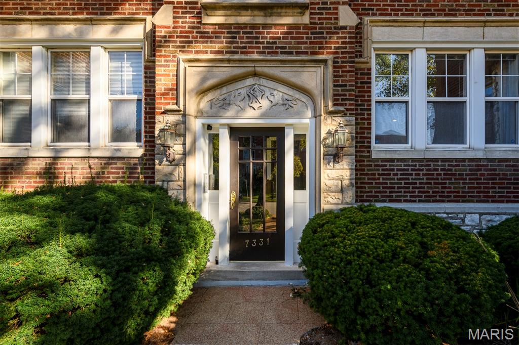 7331 Forsyth Boulevard 1E