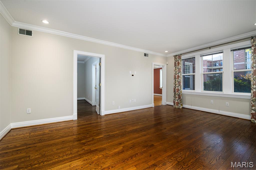 7331 Forsyth Boulevard 1E