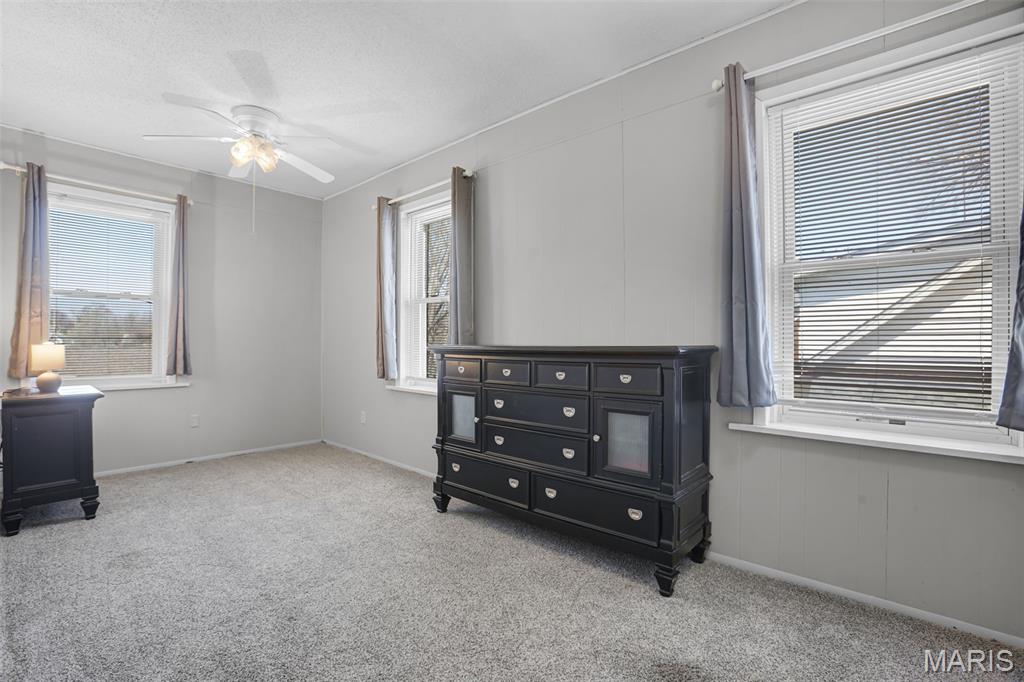 E A Kamps Riverview - Residential Income