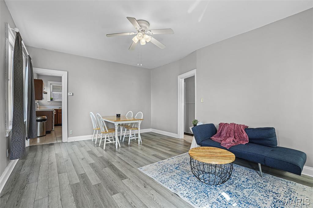 E A Kamps Riverview - Residential Income