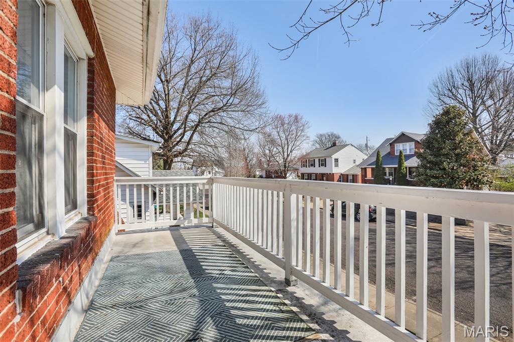 E A Kamps Riverview - Residential Income